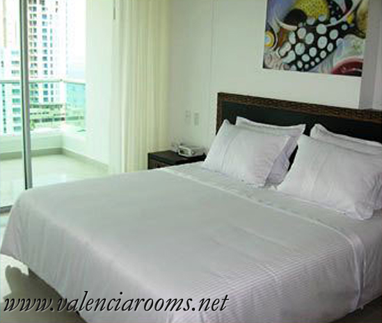 Affordable private rooms in Valencia, Spain10