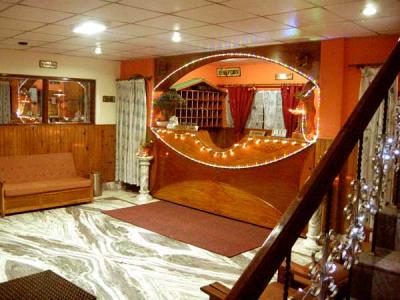 Best hotel in darjeeling, ideal place for tourists, hotel with lavish interior designing, unique fo.
