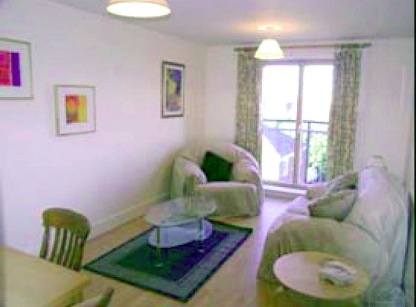 Lovely Penthouse apartment for short term or holiday rental in city centre location